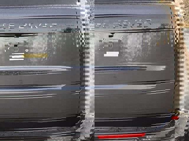 Used 2025 Land Rover Range Rover Long Wheelbase SE image 5