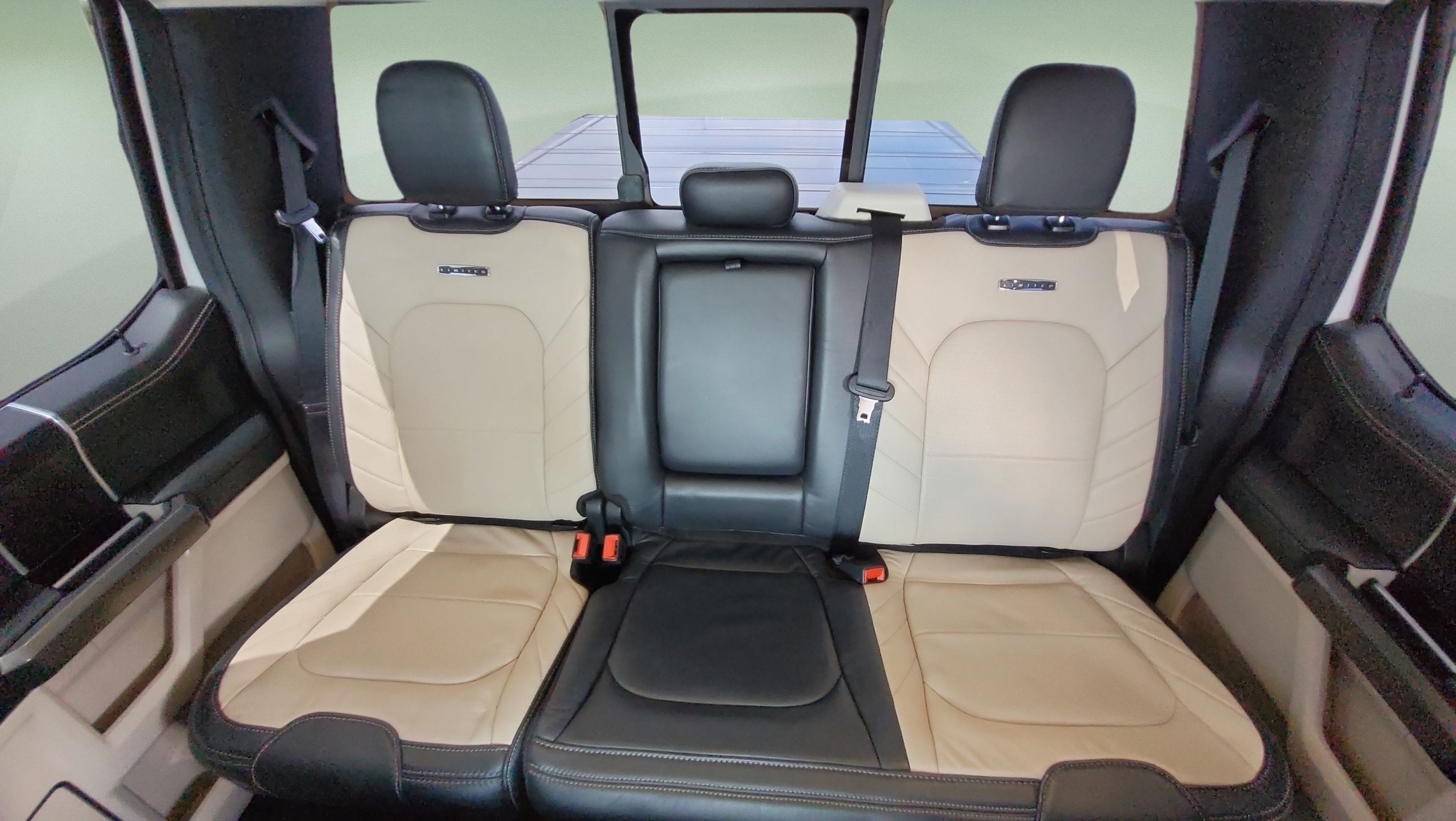 Certified 2021 Ford F350 Limited AWD/4WD image 19