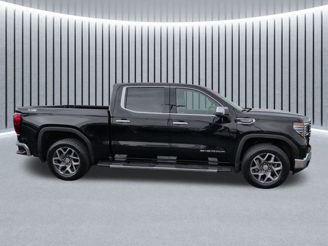 Certified 2022 GMC Sierra 1500 SLT w/ SLT Premium Plus Package AWD/4WD image 3