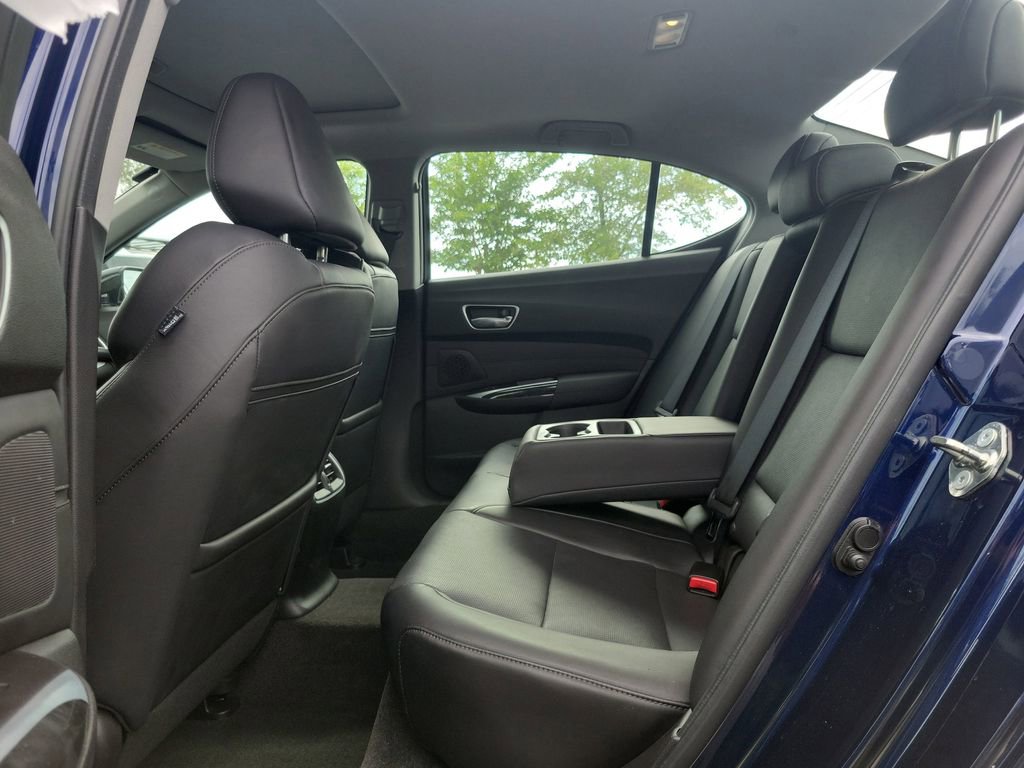 Used 2018 Acura TLX w/ Technology Package FWD image 10