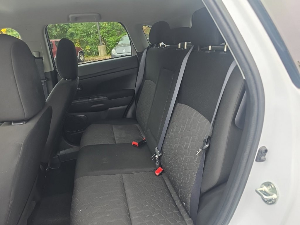 Used 2022 Mitsubishi Outlander Sport ES AWD/4WD image 24