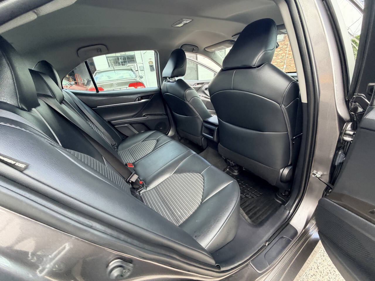 Used 2021 Toyota Camry LE FWD image 48
