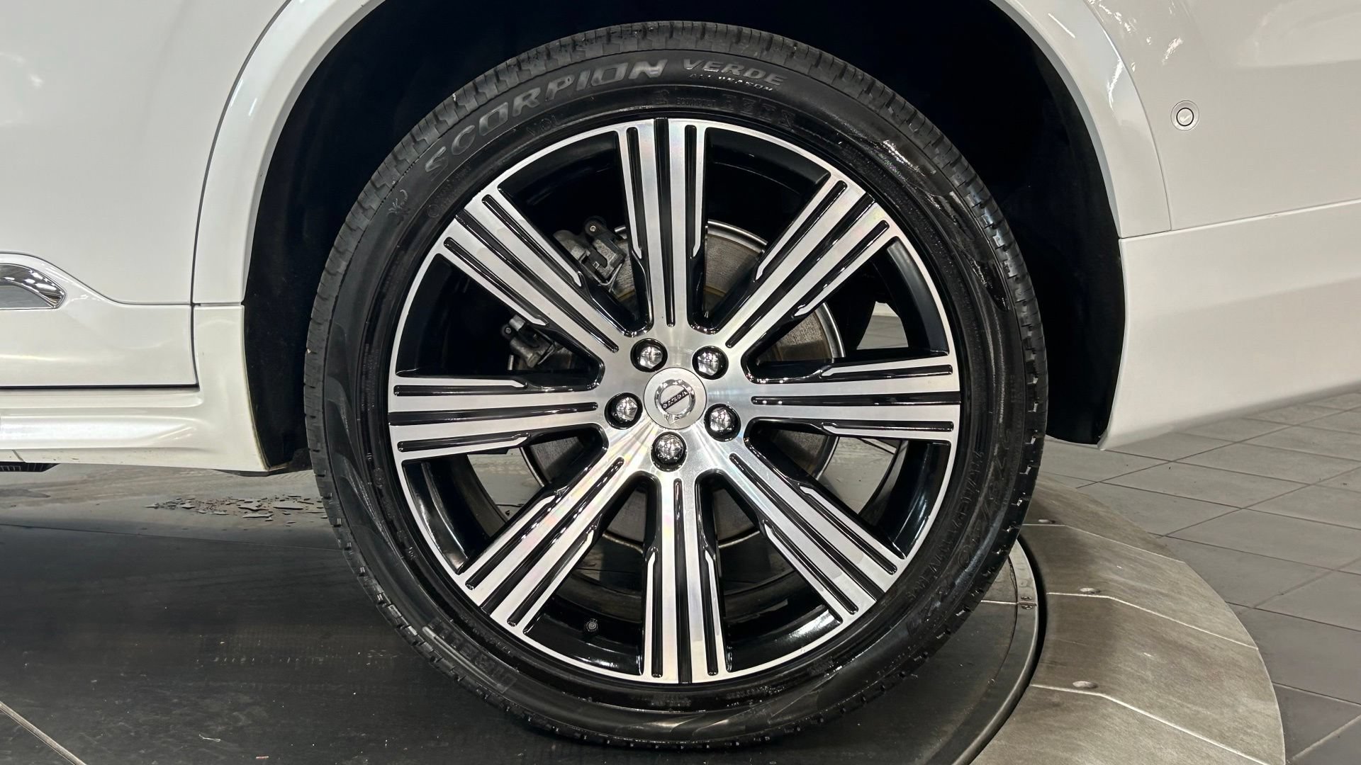 Used 2023 Volvo XC90 B6 Ultimate w/ Protection Package Premier AWD/4WD image 25
