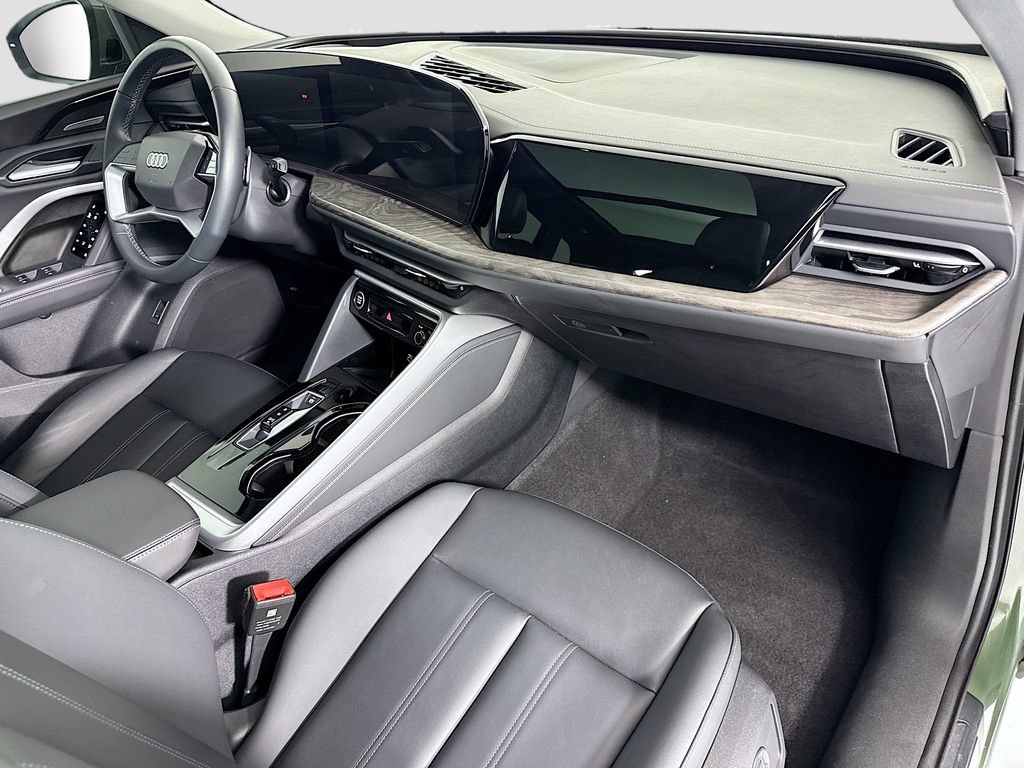 Certified 2025 Audi Q5 Premium w/ Premium Plus AWD/4WD image 17