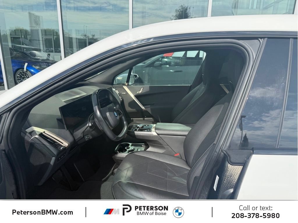 Used 2024 BMW iX xDrive50 w/ Convenience Package AWD/4WD image 14