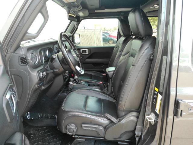 Used 2021 Jeep Wrangler Unlimited Sahara w/ Cold Weather Group AWD/4WD image 17