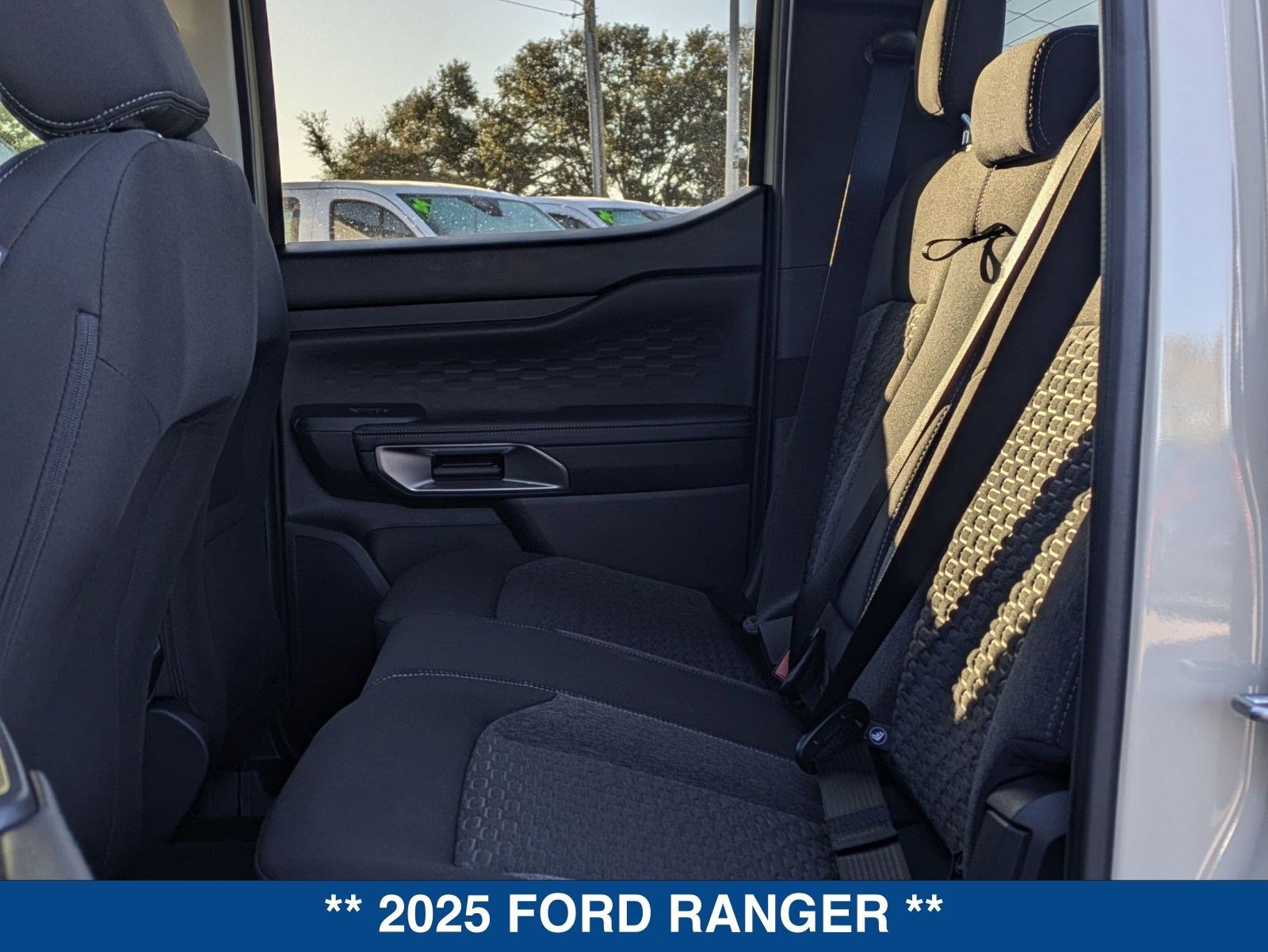 New 2025 Ford Ranger XLT w/ FX4 Off-Road Package image 15