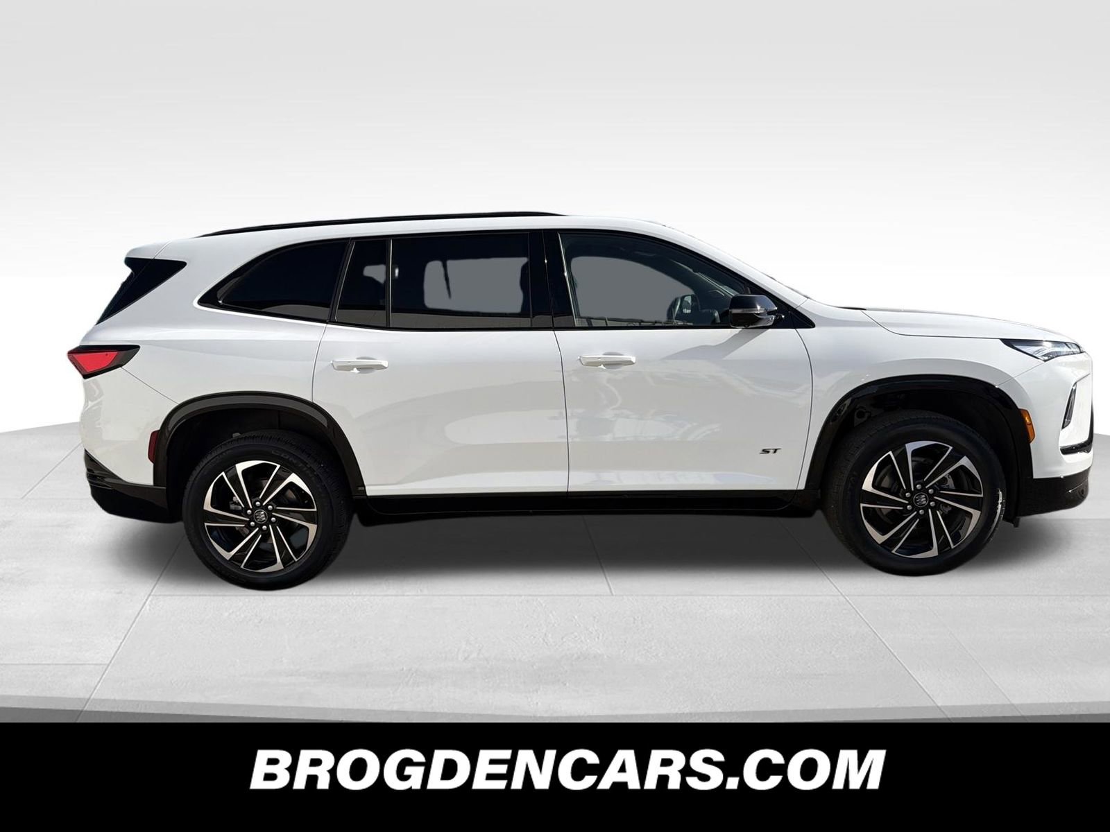 Used 2025 Buick Enclave Sport Touring video 2