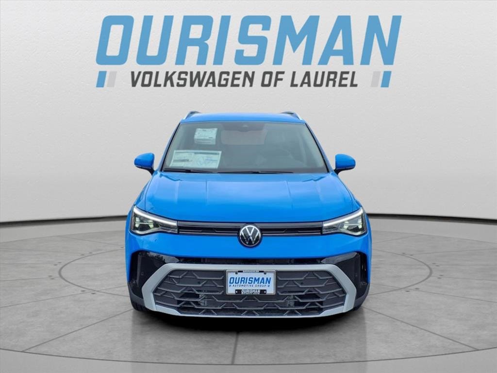 New 2025 Volkswagen Taos SE image 8