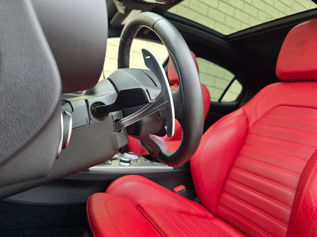 Used 2024 Alfa Romeo Stelvio Veloce AWD/4WD image 22