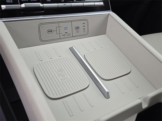 Certified 2025 Hyundai Santa Fe SEL image 13