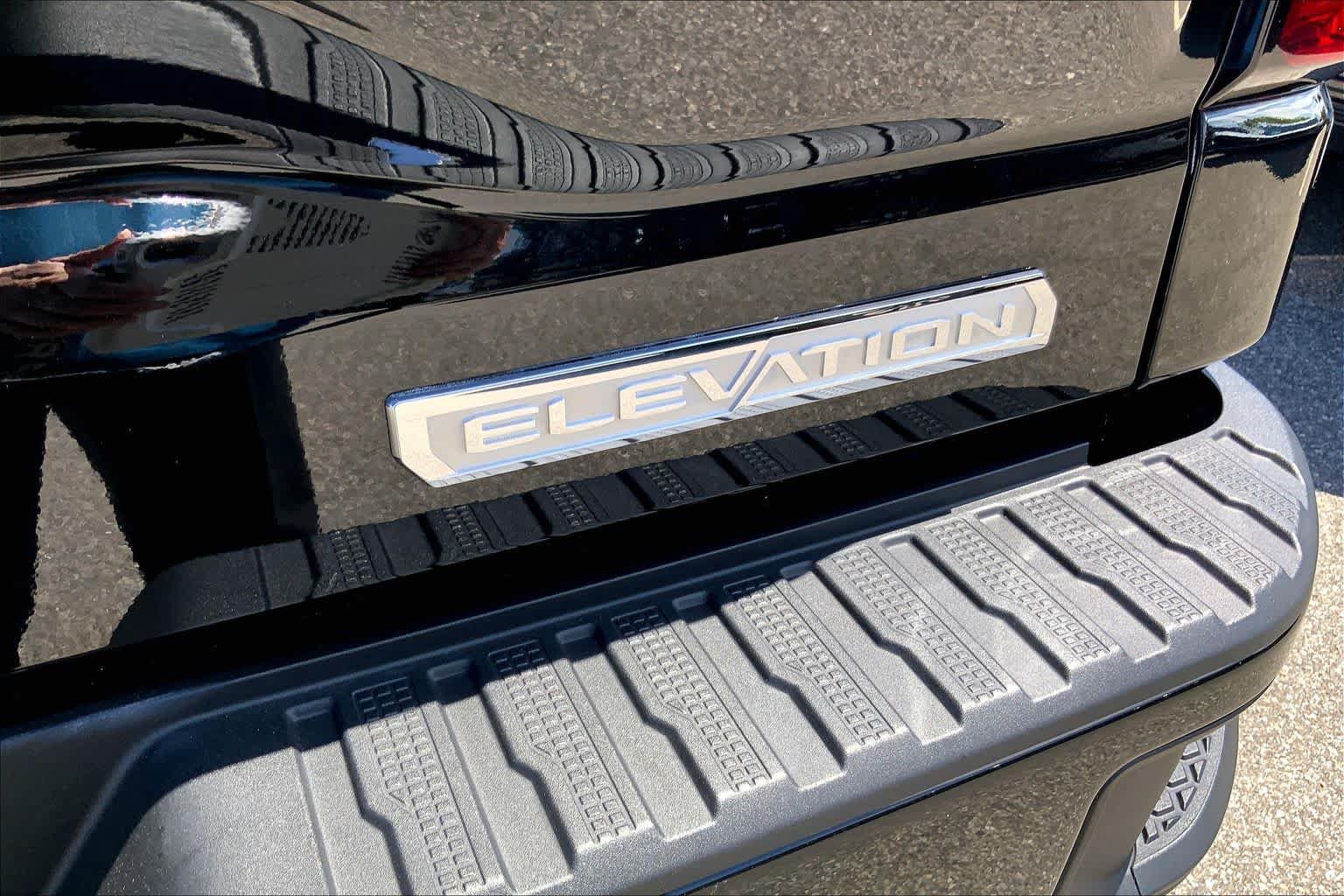 Used 2023 GMC Sierra 1500 Elevation AWD/4WD image 10