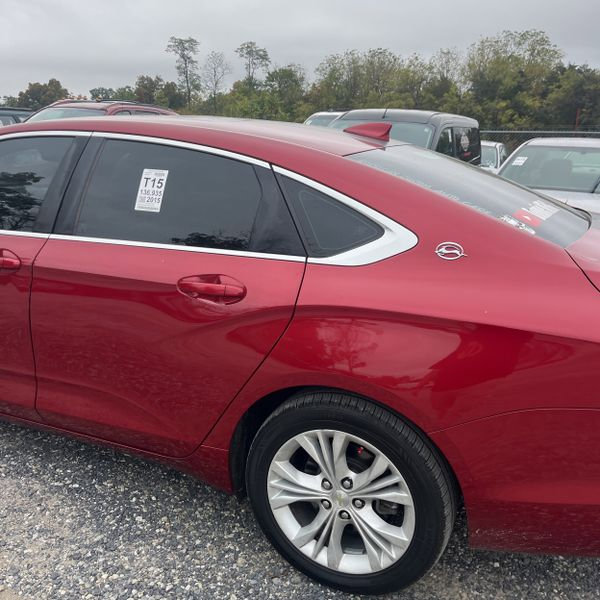 Used 2015 Chevrolet Impala LT w/ Convenience Package image 4