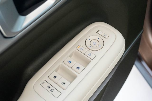 Used 2024 Hyundai Santa Fe Calligraphy image 15