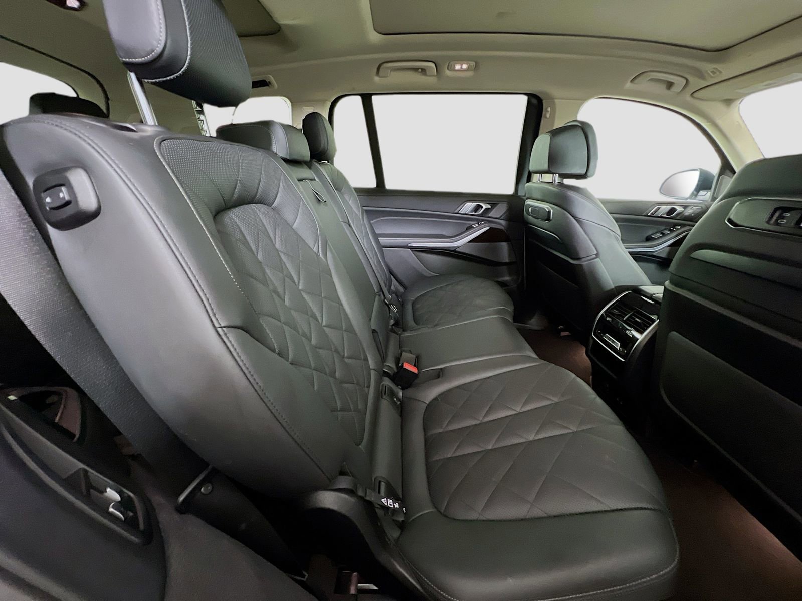 Used 2024 BMW X7 xDrive40i image 30