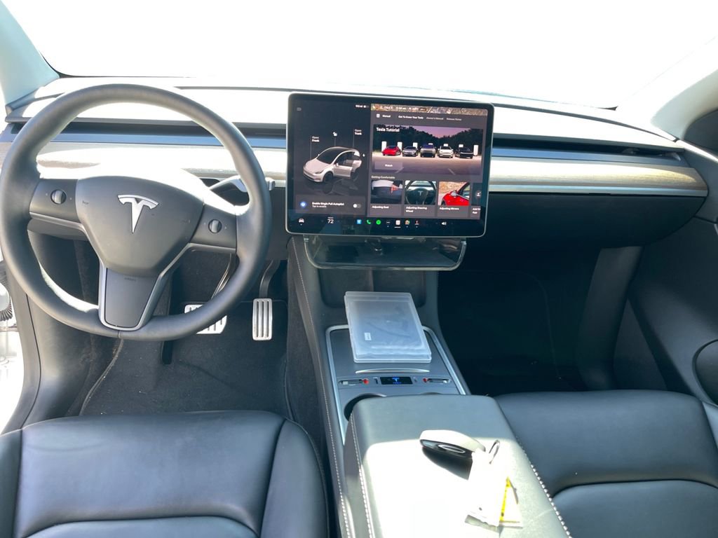 Used 2022 Tesla Model Y Performance image 10