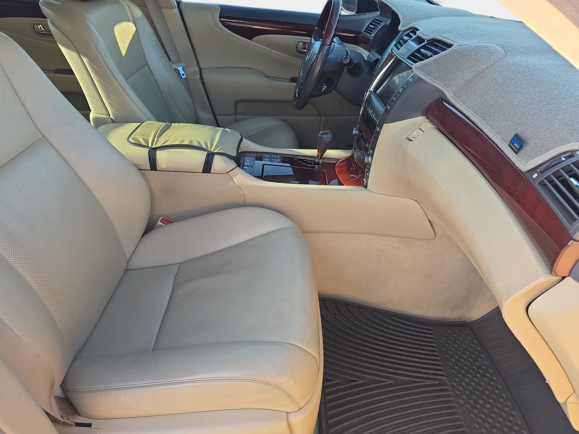 Used 2007 Lexus LS 460 L w/ Luxury Pkg RWD image 10