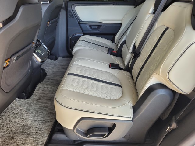 Used 2025 Rivian R1S Adventure Tri AWD/4WD image 15