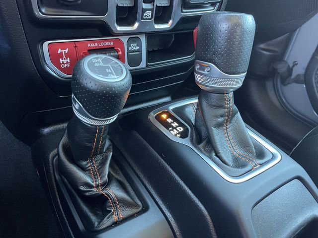 Used 2022 Jeep Gladiator Mojave w/ Cold Weather Group image 23