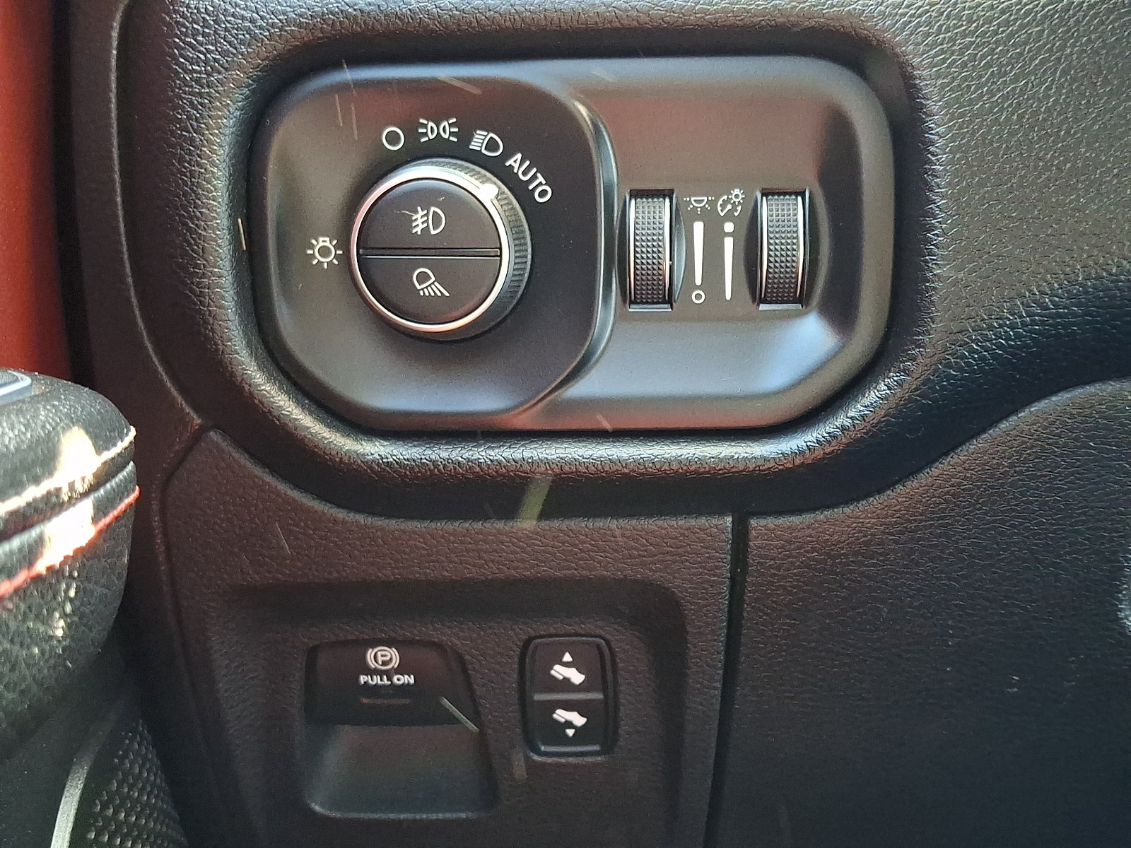 Used 2019 RAM 1500 Rebel w/ Rebel Level 2 Equipment Group AWD/4WD image 27