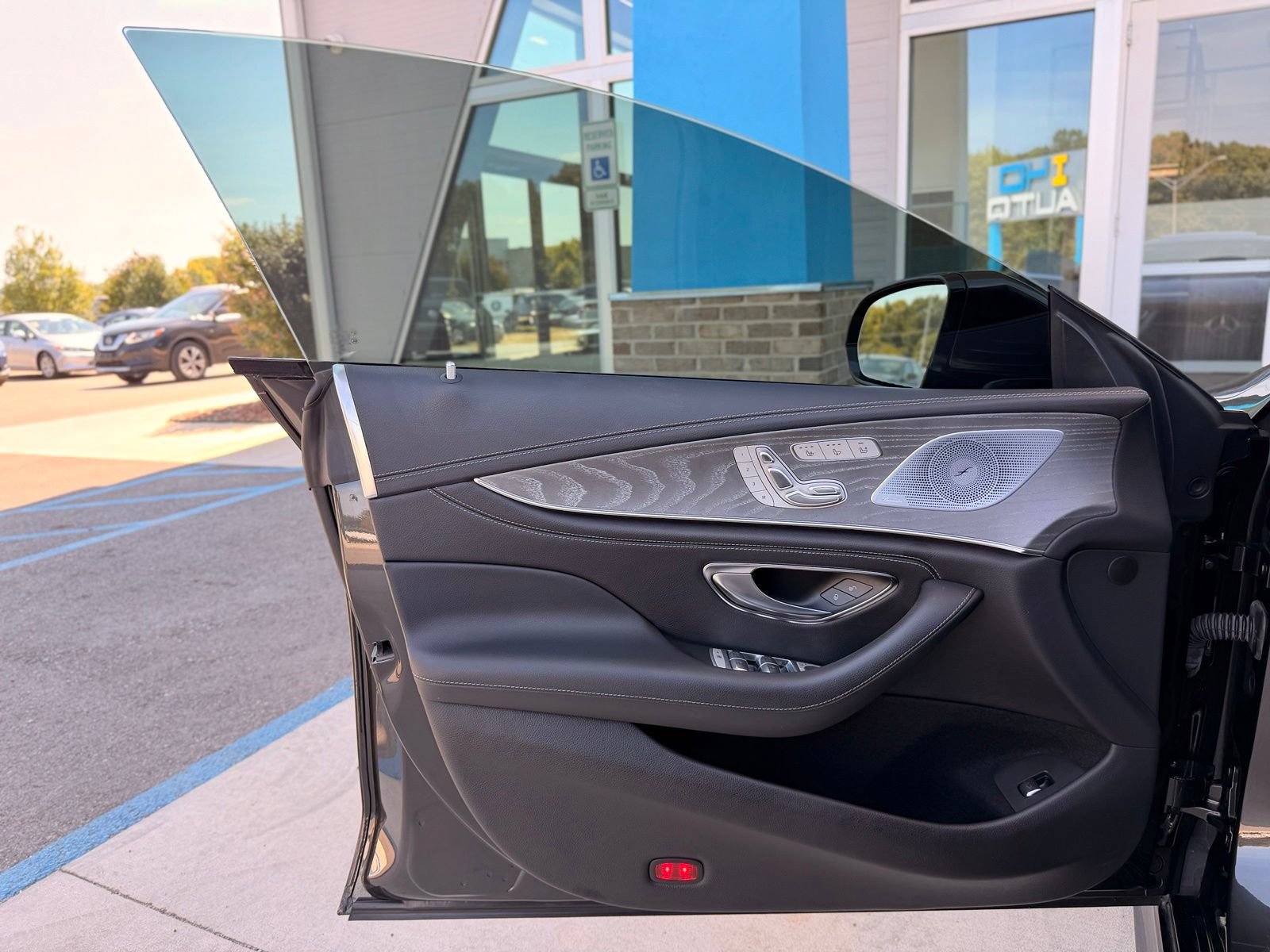 Used 2020 Mercedes-Benz CLS 450 4MATIC w/ Premium Package image 17