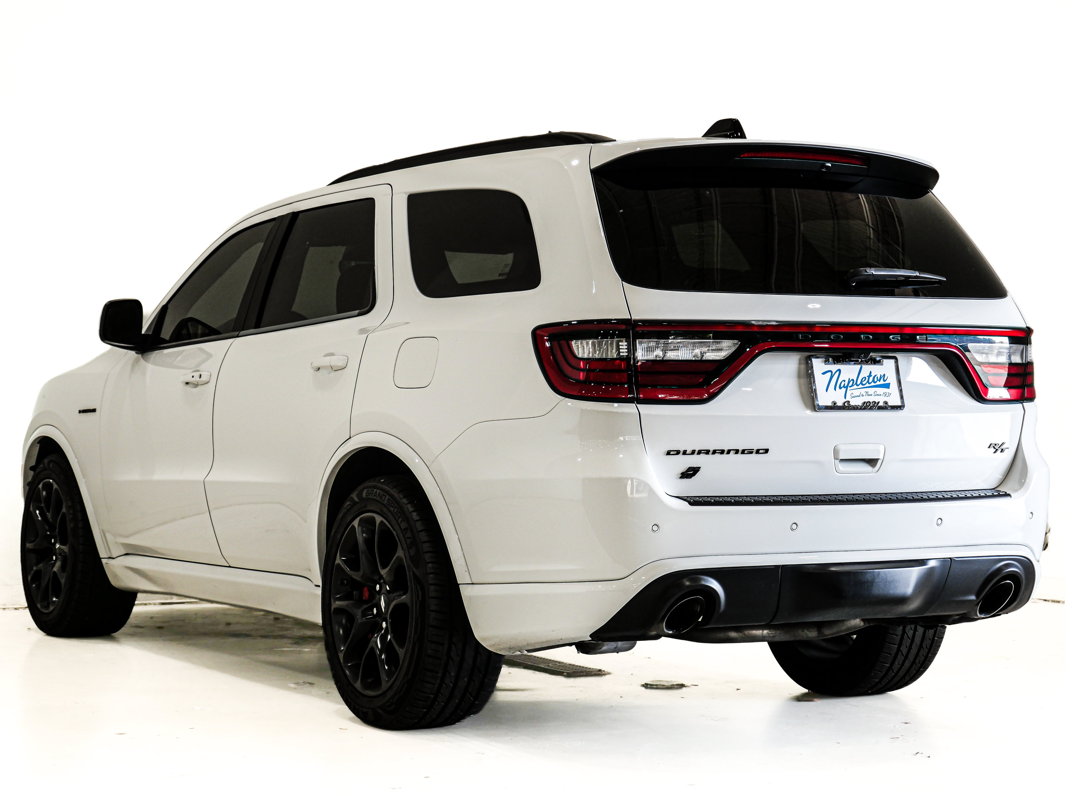 Used 2023 Dodge Durango R/T w/ Tow 'N Go Package AWD/4WD image 8