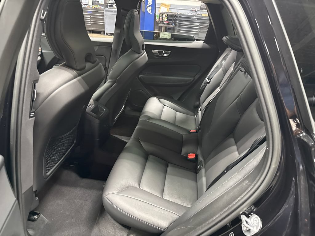 Used 2023 Volvo XC60 T8 Plus w/ Climate Package AWD/4WD image 11