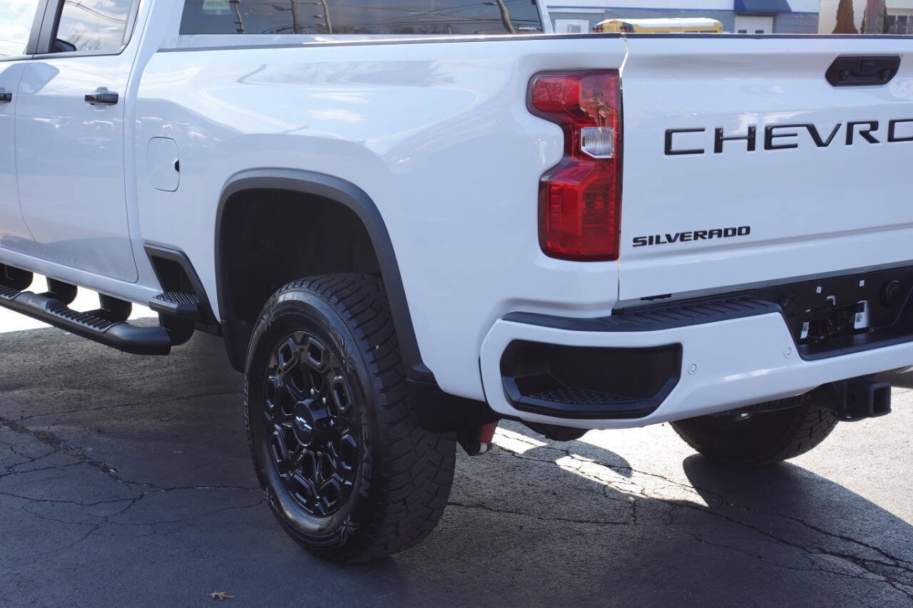 Used 2023 Chevrolet Silverado 2500 LT w/ Z71 Sport Edition image 11