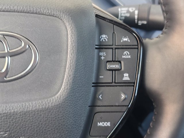 Used 2024 Toyota Prius XLE FWD image 28