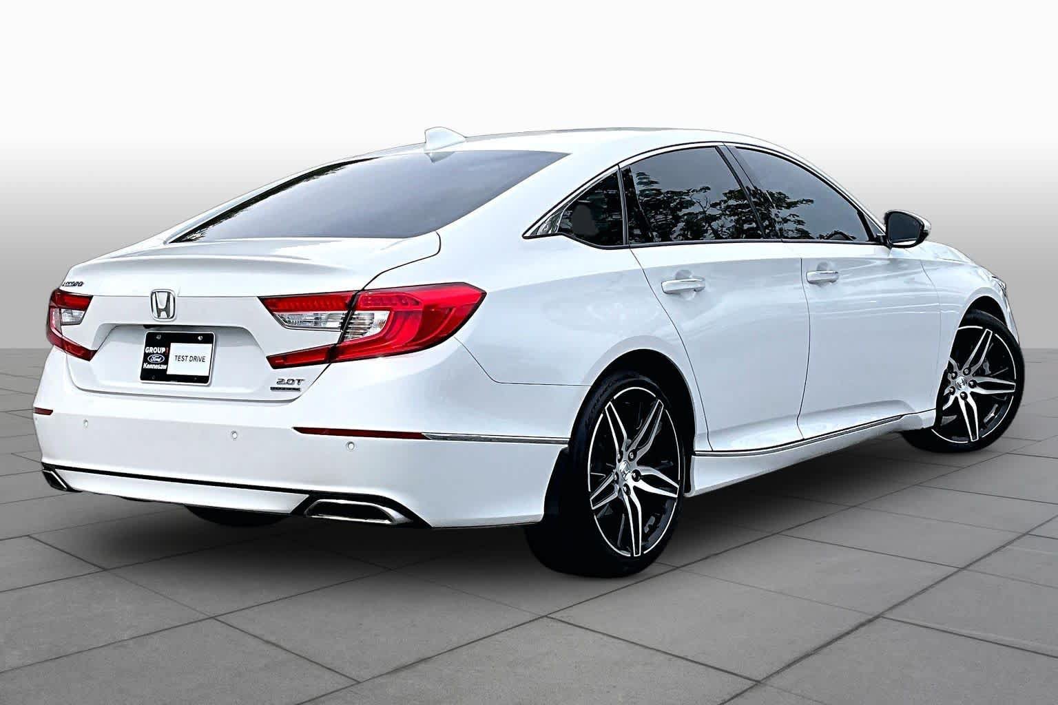Used 2021 Honda Accord Touring image 13