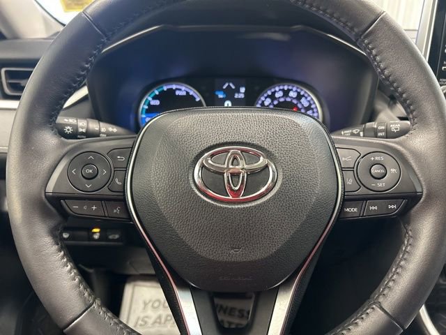 Used 2020 Toyota RAV4 XLE w/ Convenience Package image 27
