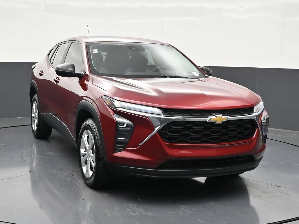 Used 2024 Chevrolet Trax LS FWD image 8