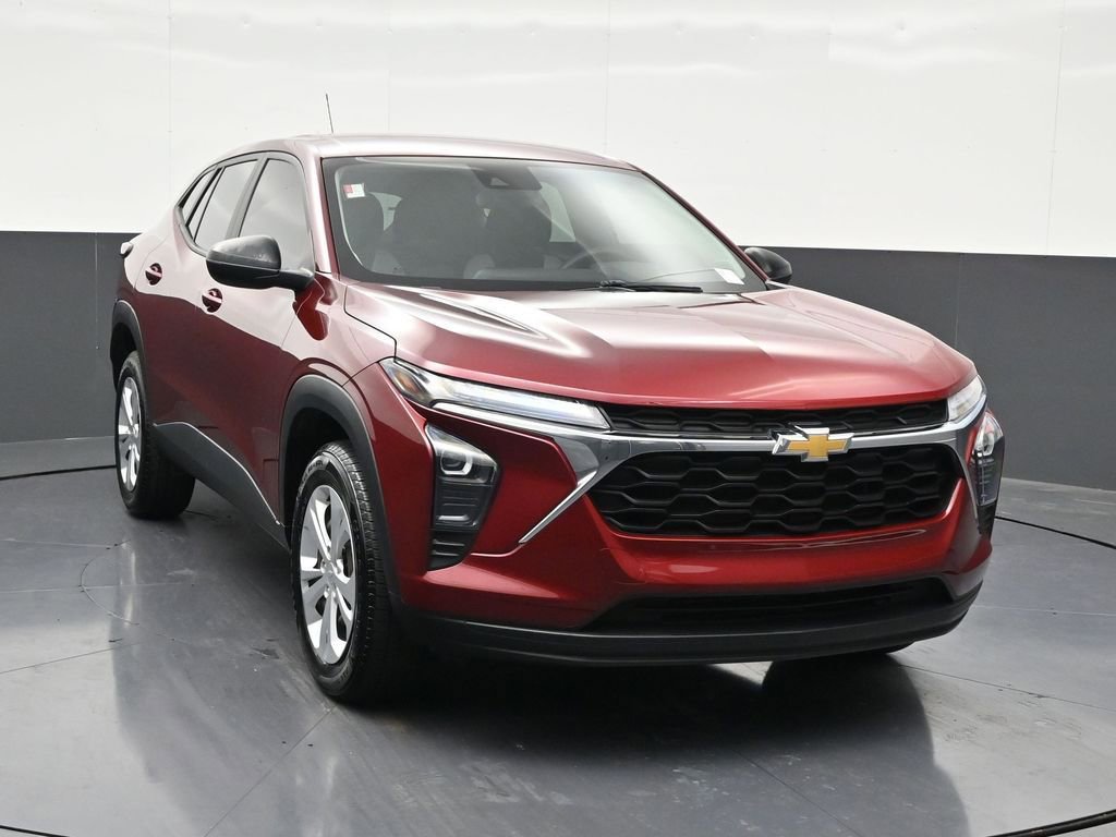 Used 2024 Chevrolet Trax LS FWD image 8