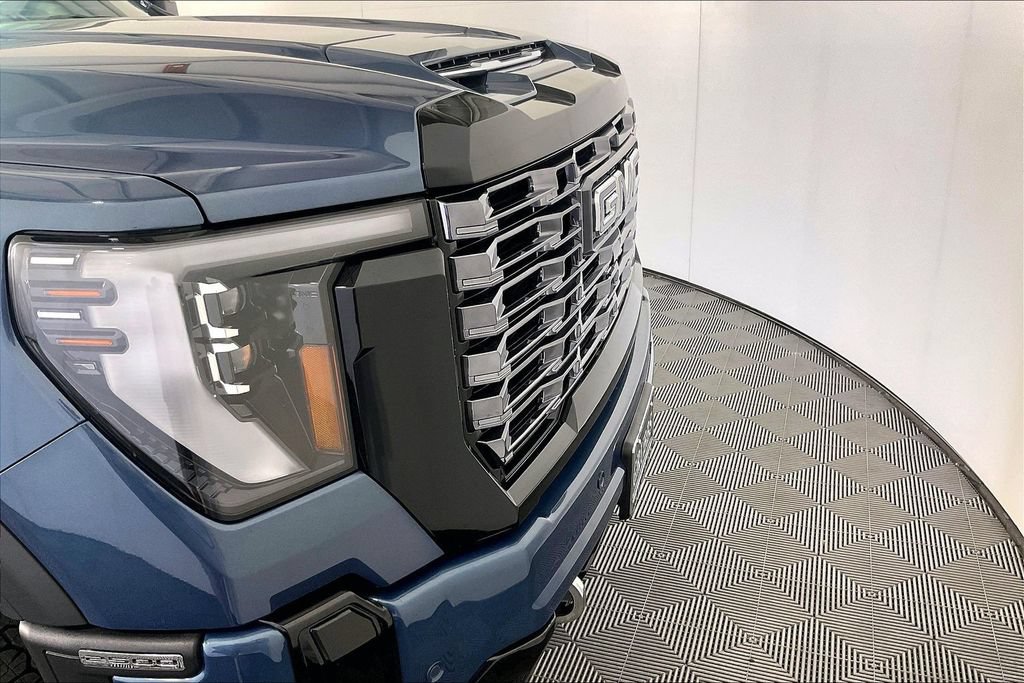 Used 2026 GMC Sierra 2500 Denali Ultimate AWD/4WD image 40