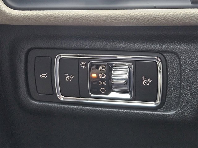 New 2026 Lincoln Corsair Premiere image 21