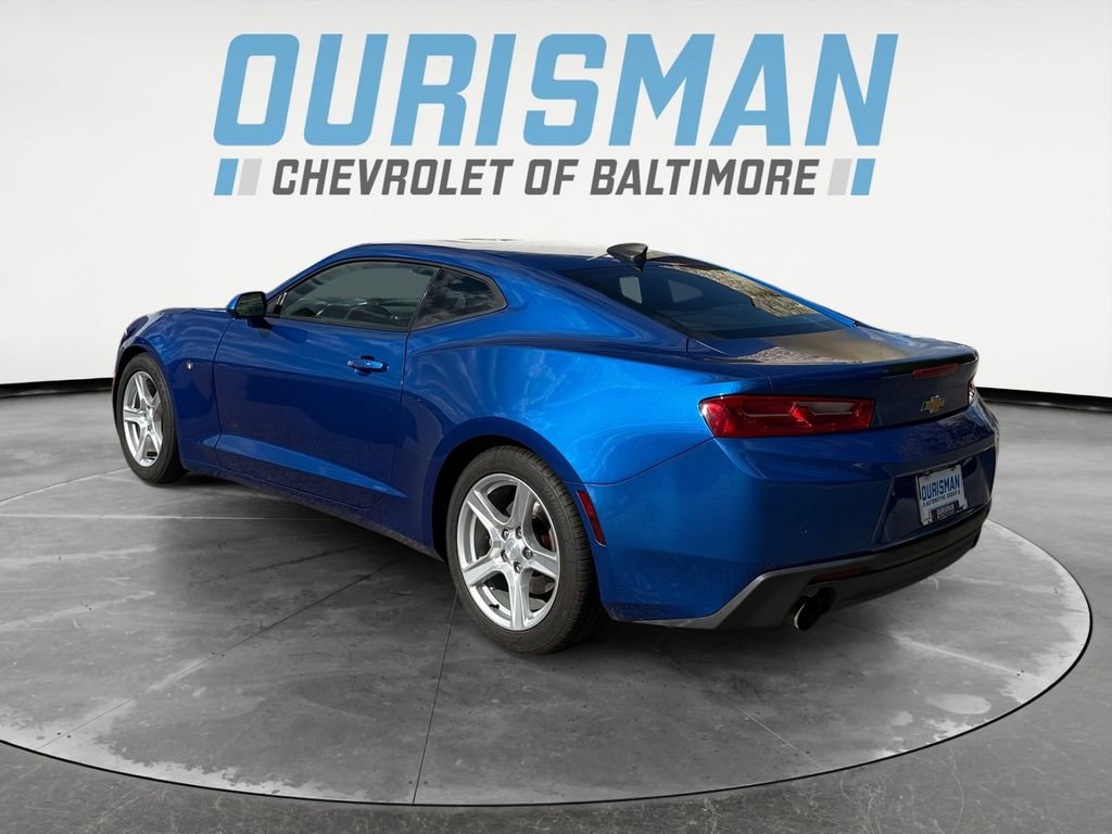 Used 2018 Chevrolet Camaro LT image 4