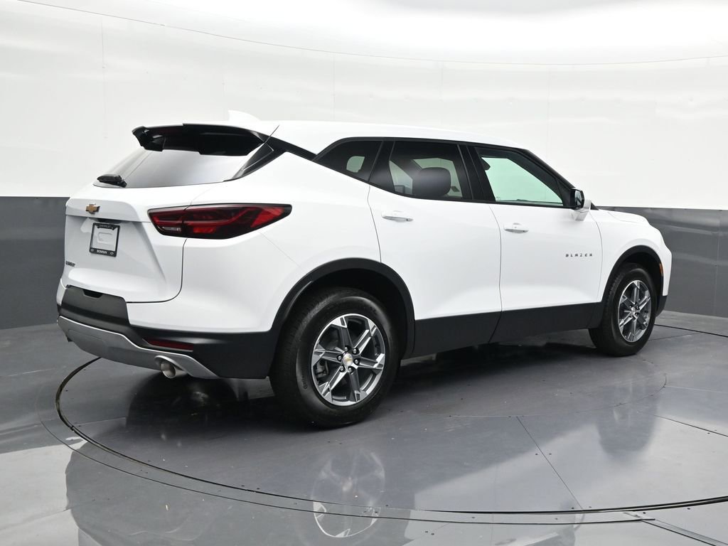 Used 2025 Chevrolet Blazer LT image 5