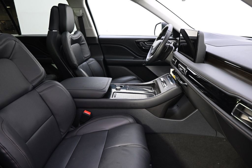 New 2026 Lincoln Aviator Reserve image 16
