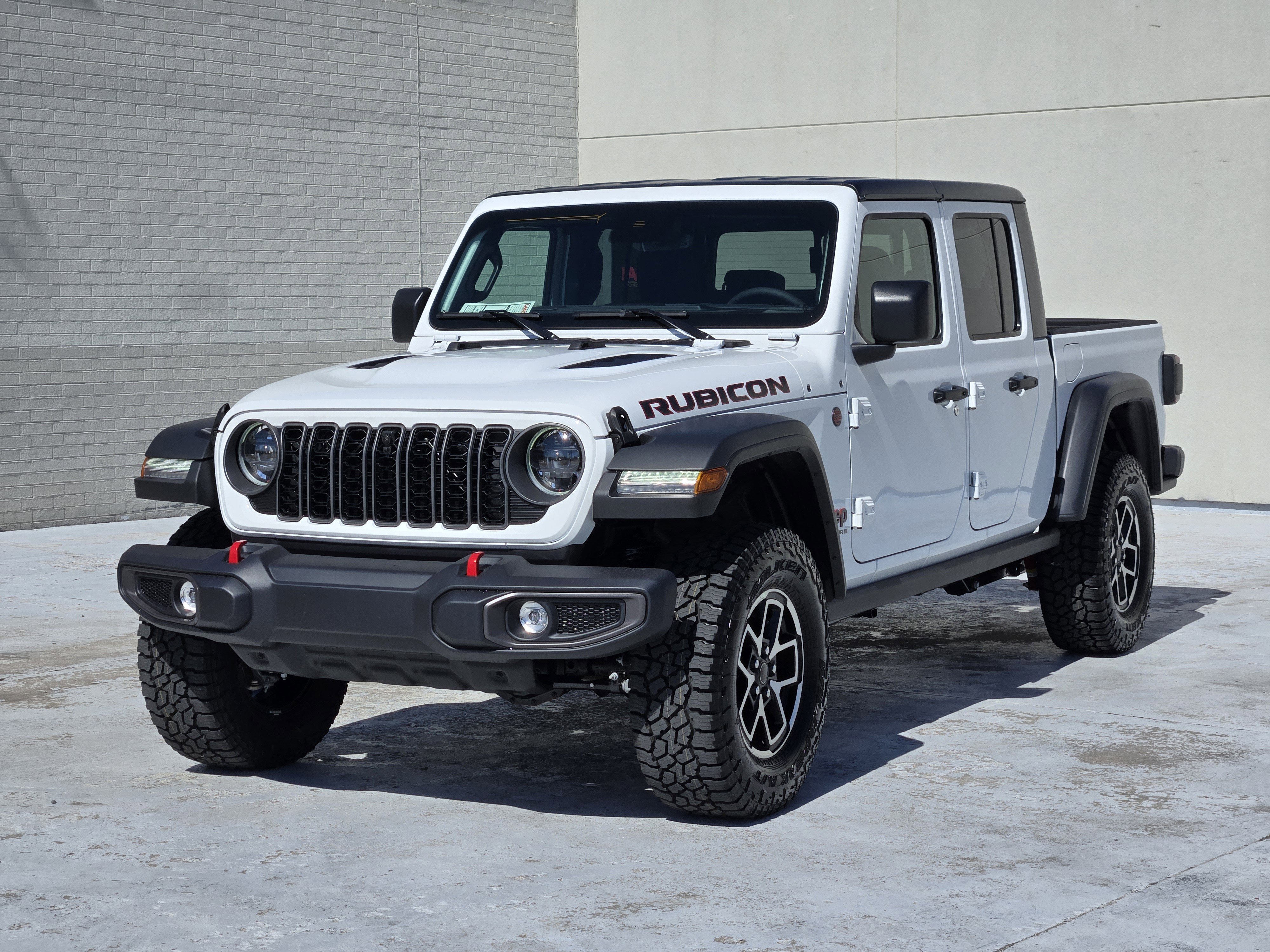 New 2025 Jeep Gladiator Rubicon w/ Convenience Group video 2