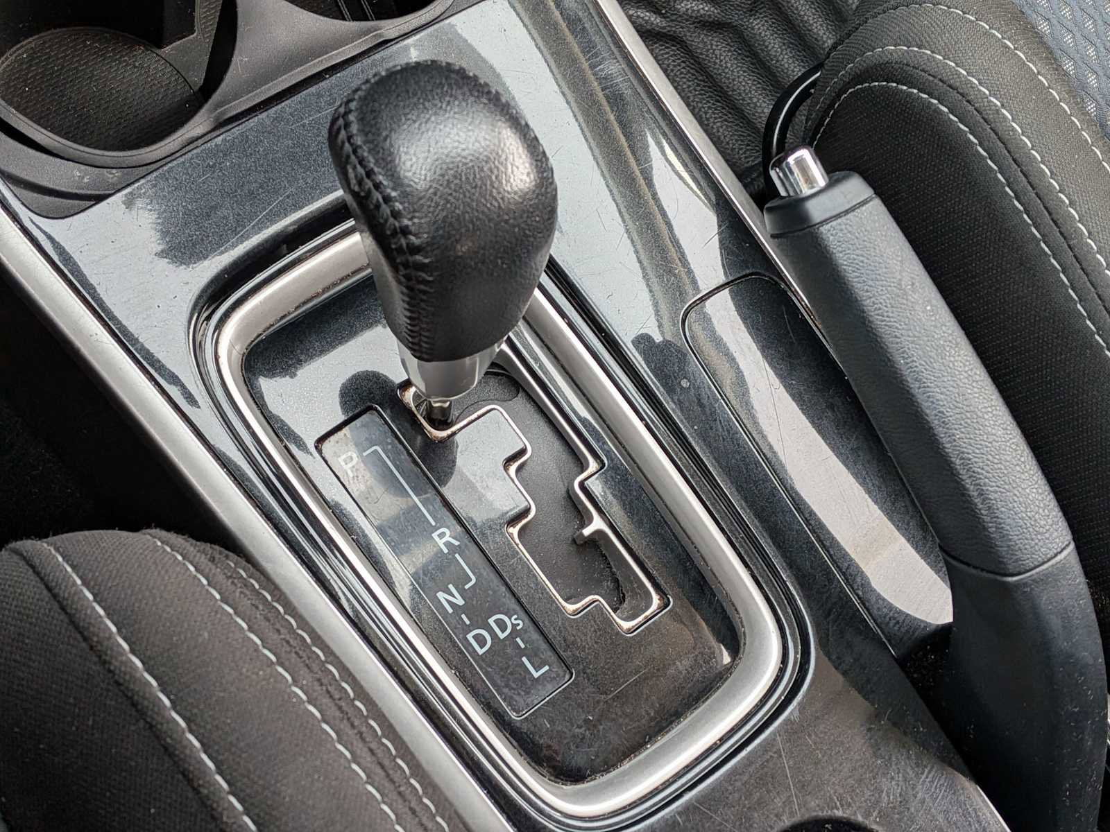 Used 2017 Mitsubishi Outlander ES image 28