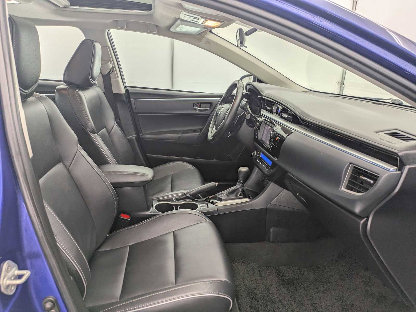 Used 2016 Toyota Corolla S Premium FWD image 22