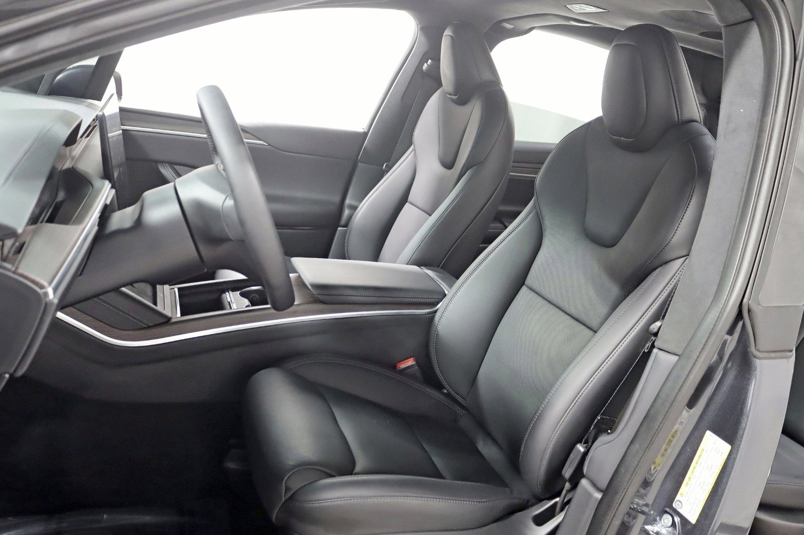 Used 2024 Tesla Model X image 30