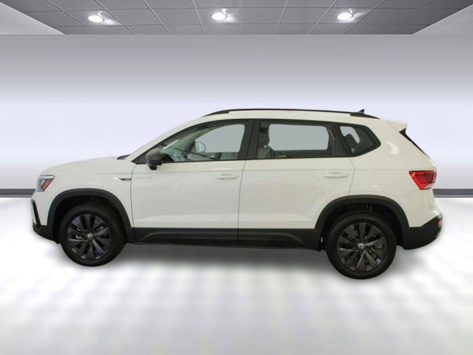 Used 2024 Volkswagen Taos S image 2