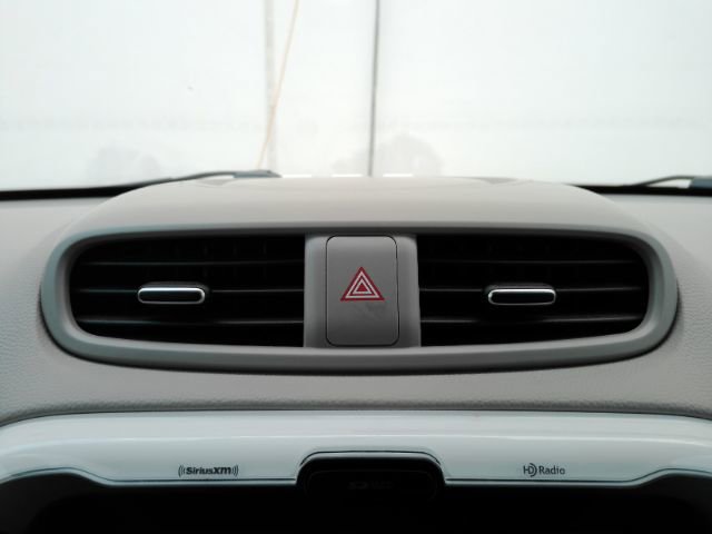 Used 2019 Kia Soul EV + w/ Sun & Fun Package image 42