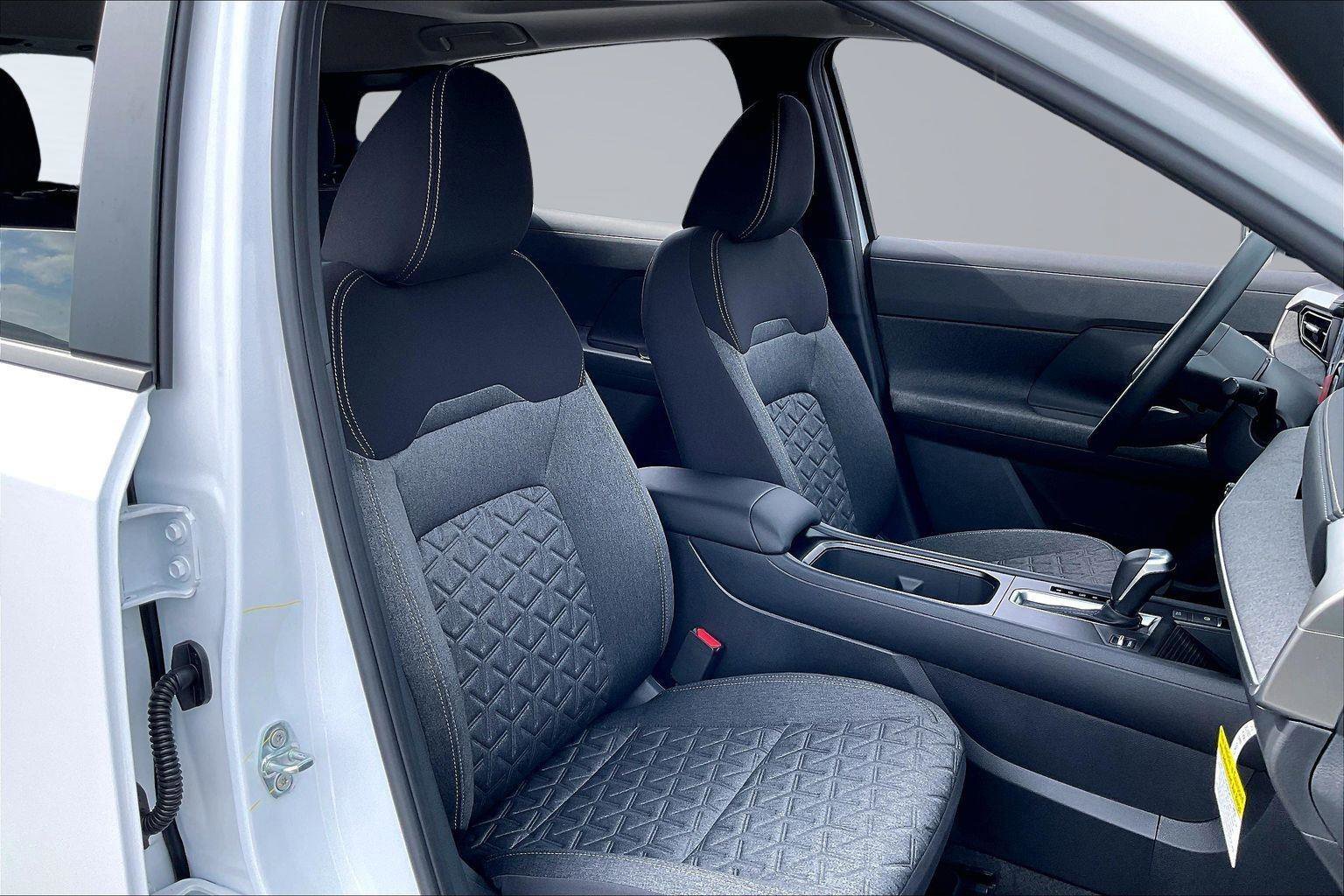 New 2026 Nissan Kicks SV FWD image 9