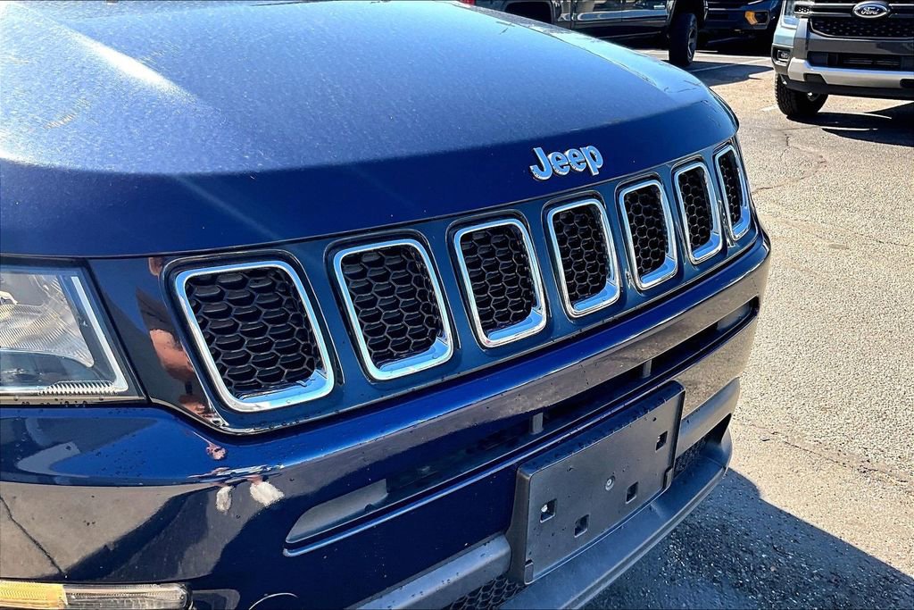 Used 2018 Jeep Compass Latitude w/ Cold Weather Group image 5