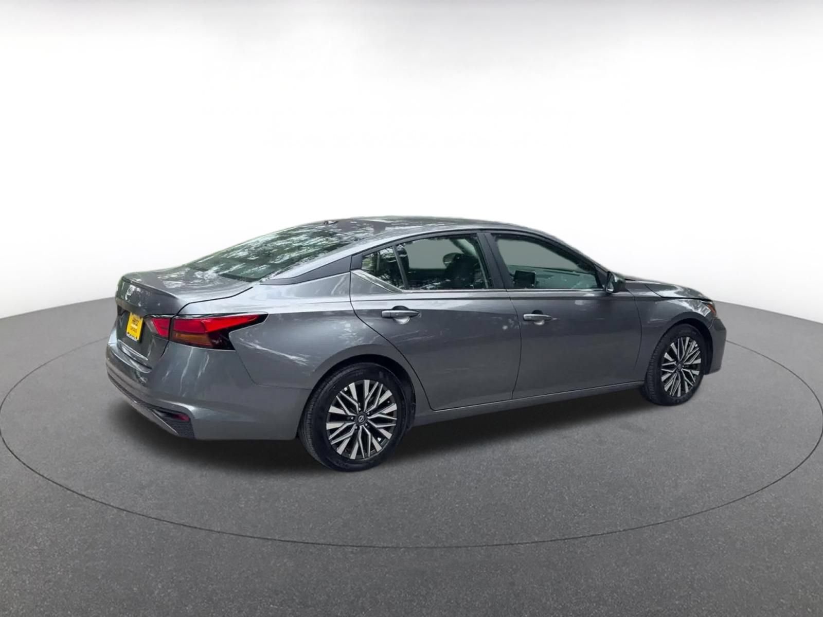 Used 2026 Nissan Altima 2.5 SV FWD image 14