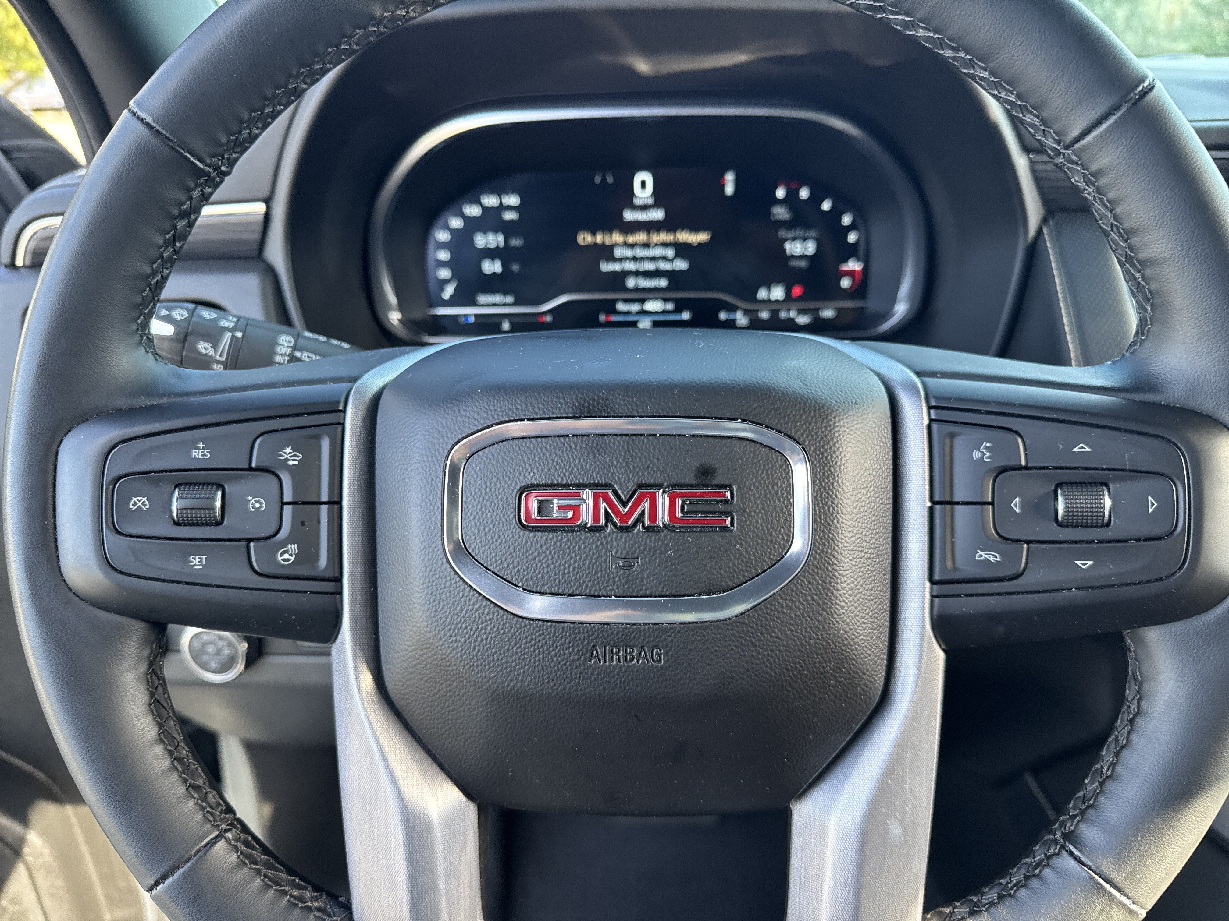 Used 2023 GMC Yukon XL SLT w/ SLT Premium Package AWD/4WD image 15