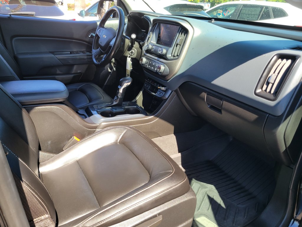 Used 2022 Chevrolet Colorado Z71 w/ Z71 Midnight Edition AWD/4WD image 18