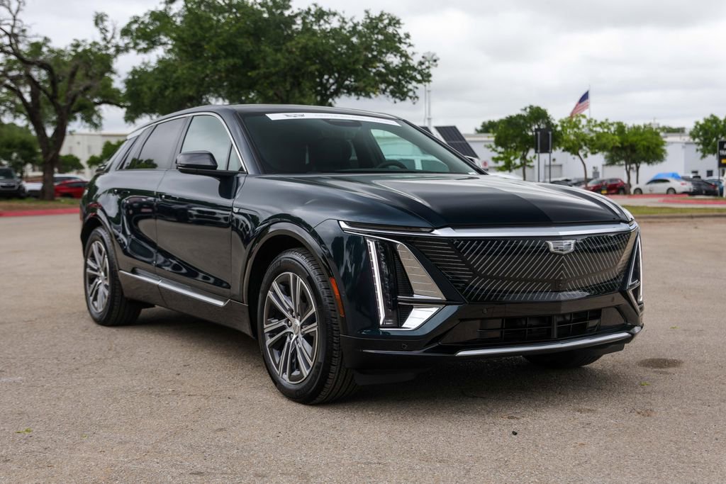 Certified 2024 Cadillac Lyriq Luxury w/ Nappa Leather Package image 6